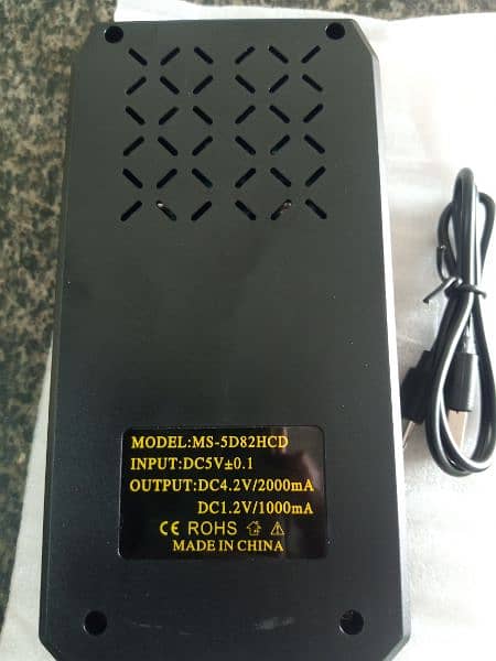 Multi Cell charger digital and uniross company cell charger 5