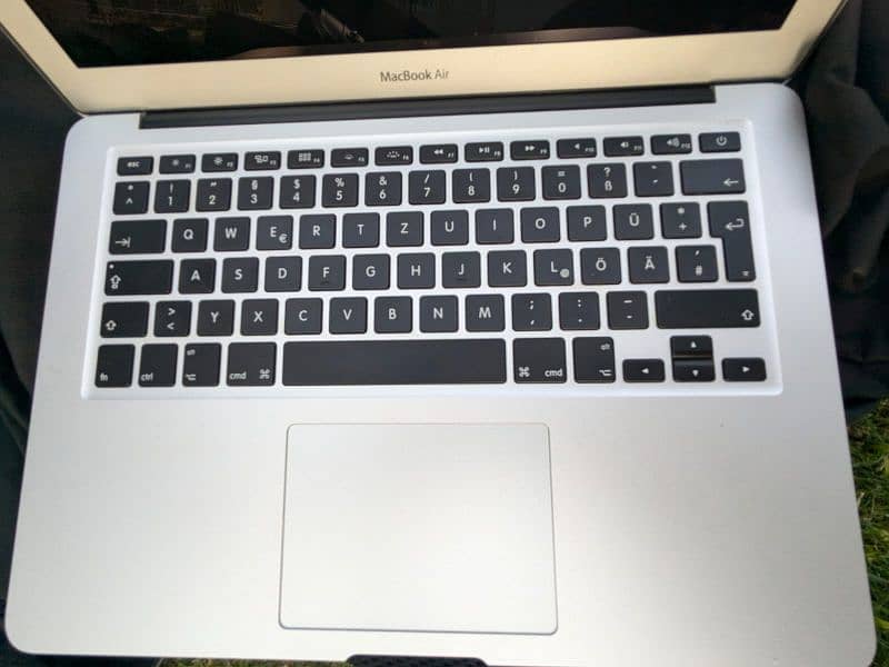 macbook air mid 2012 1