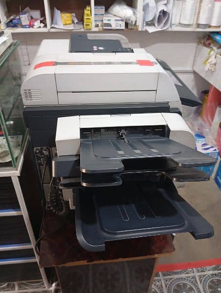 HP laserjet MFP 4555 7