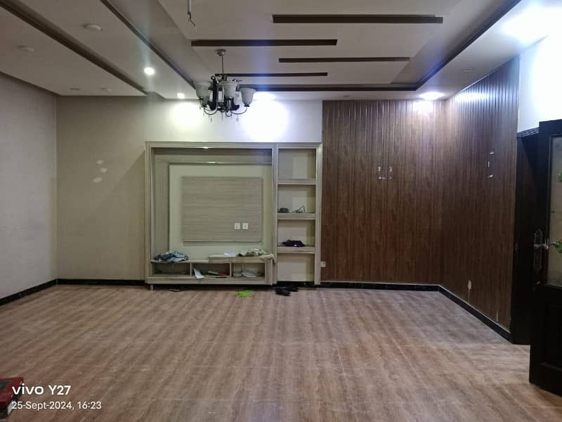 10 Marla VIP brand new tipe full house for rent in Johar town phase 2 17