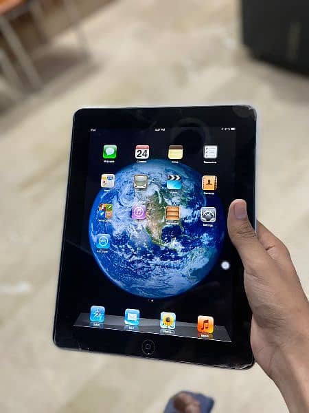 Apple I Pad 1 2