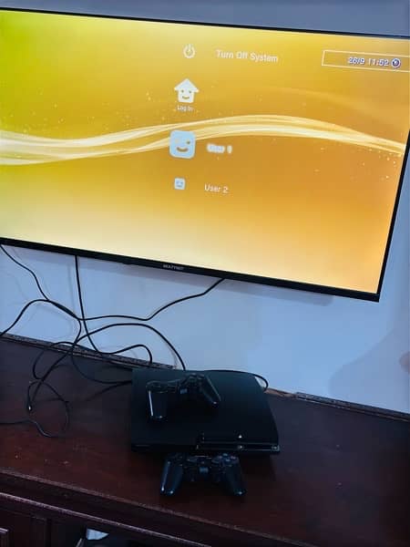 PlayStation 3 jailbreak 300gb 2 controllers 1