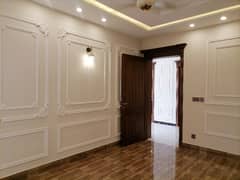 Wapda Town Phase 1 - Block J2 House Sized 10 Marla For rent 0