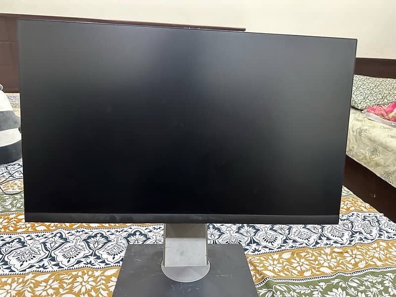 Dell 22 Inch borderless monitor 2