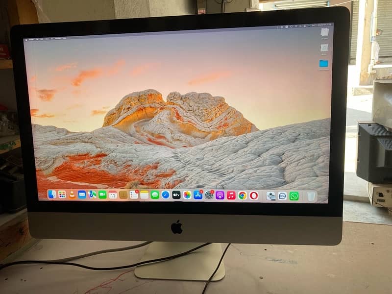 iMac 5K 2015 Late 27 inch 10/10 Windows 10 also working Exchange also 5