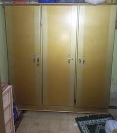 3 door cupboard