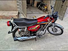 Honda 125 in Red Colour 19 Model In Genuine Condition