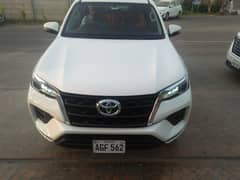 Toyota Fortuner Honda civic kia sportage available for rent in Lahore