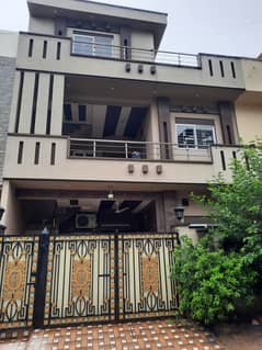 5 Marla Very Beautiful And Very Solid House Urgent For Sale In Canal Garden Lahore 0