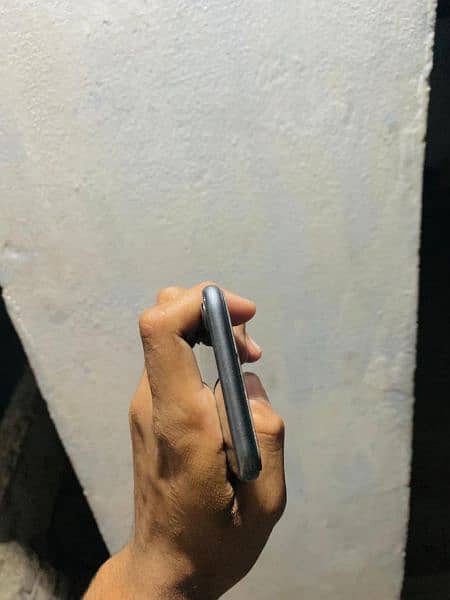 iphone 8 finally price 17k offer 4