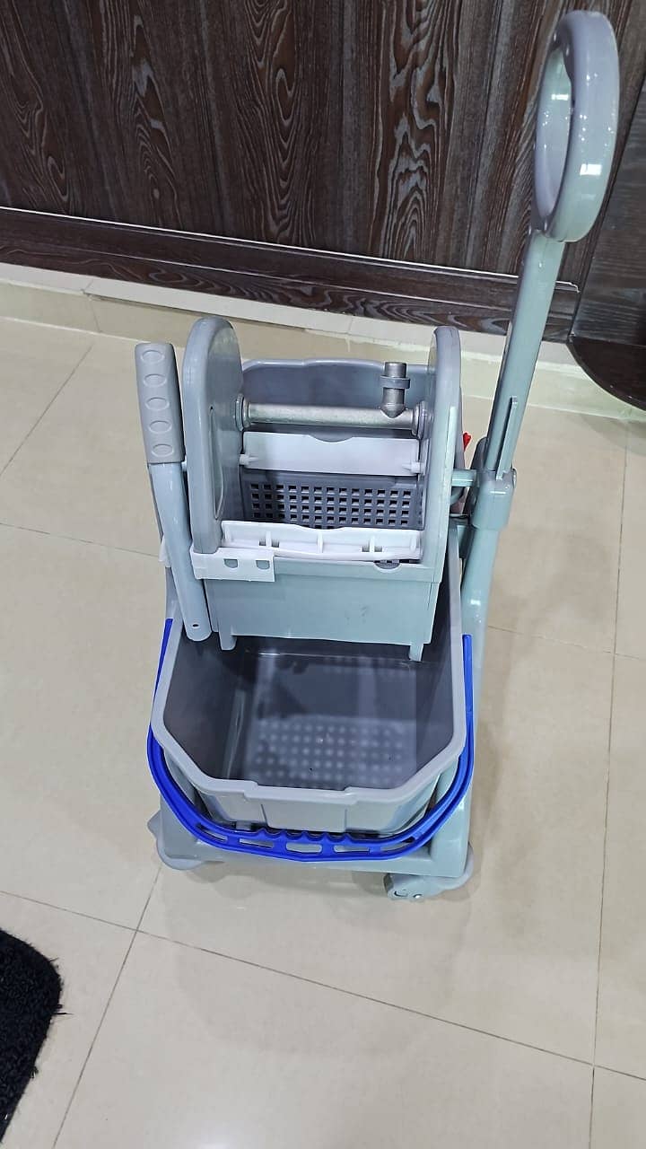 Trolley / Hospital trolley / MultiFunctionalJanitorial Trolley 9