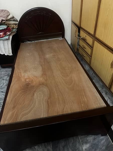 2 WOODEN SINGLE BED CNDITION IS GOOD 4