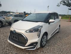 Toyota Sienta 2019