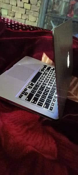 Apple MacBook pro i7 2012 0