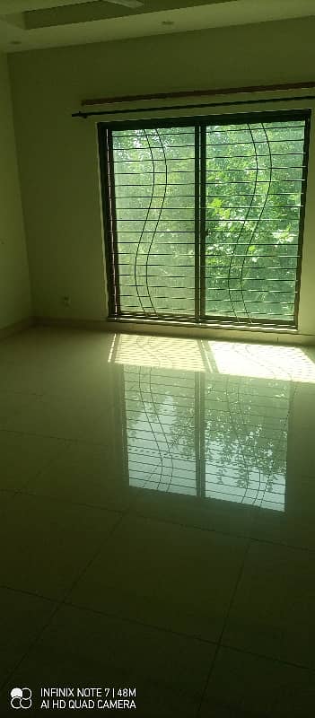 NEAT AND CLEAN UPPER PORTION FOR RENT 7