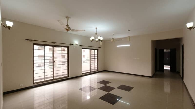 2600 Square Feet Flat For Sale In Askari 5 - Sector F Karachi 11