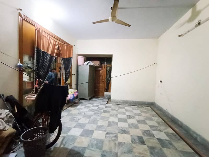 Saeed Colony No. 2 Near To Lyllpur Galleria Mall Canal Road Faisalabad 8 Marla House Lower Portion For Rent 2