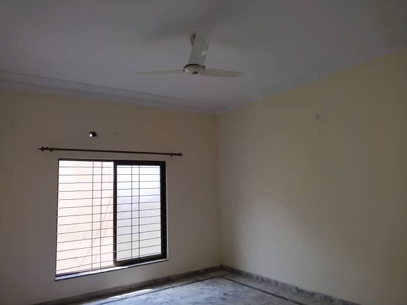 Upper Portion In Khayaban Colony Is Available For Rent 5