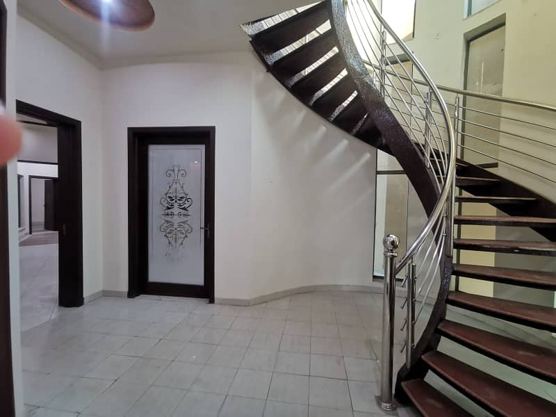 15 Marla House For Rent Khayaban Colony No 2 Madina Town Faisalabad 4