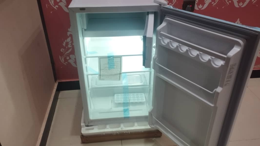 PURCHASED ON 21 SEPTEMBER 2024 DAWLANCE ONE DOOR FRIDGE 3