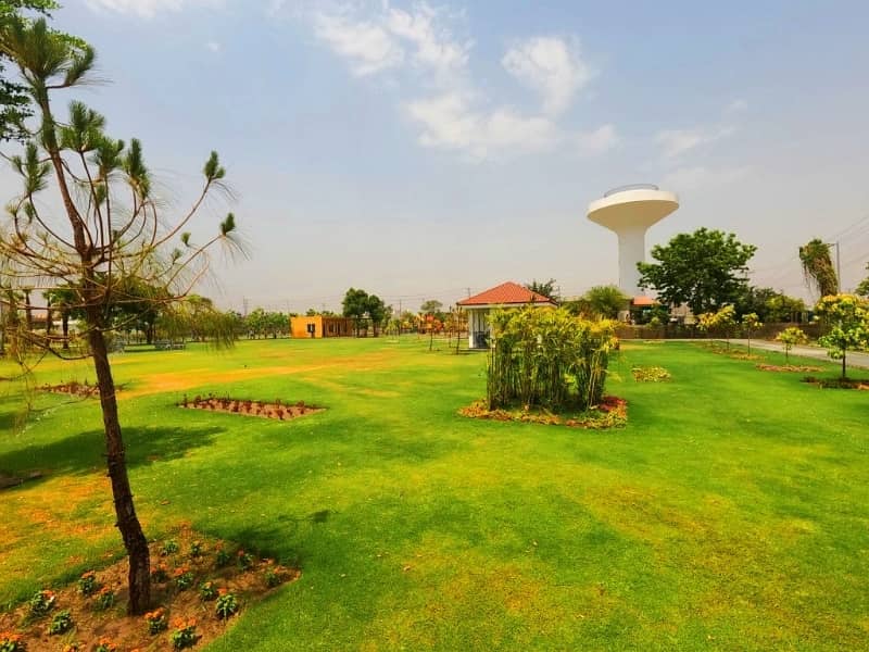 10 Marla Beautiful Location Plot In M Block LDA Avenue One Near COMSATS UNIVERSITY Very Reasonable Price 10