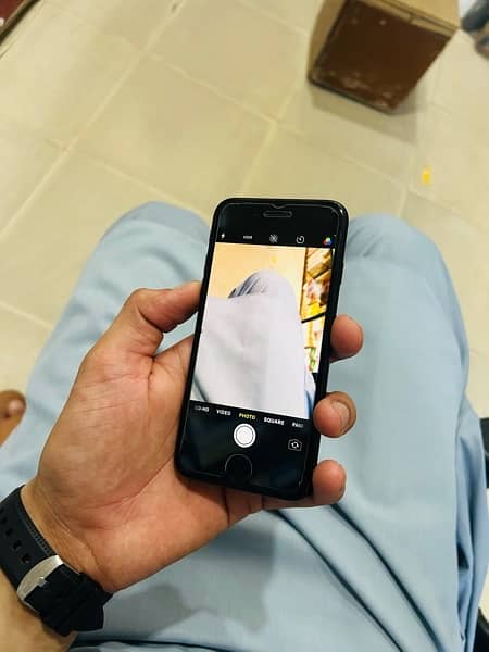 Apple iPhone 7 10/10 condition 1