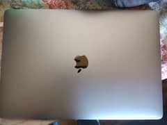 MacBook pro 2016 15 inches A1707