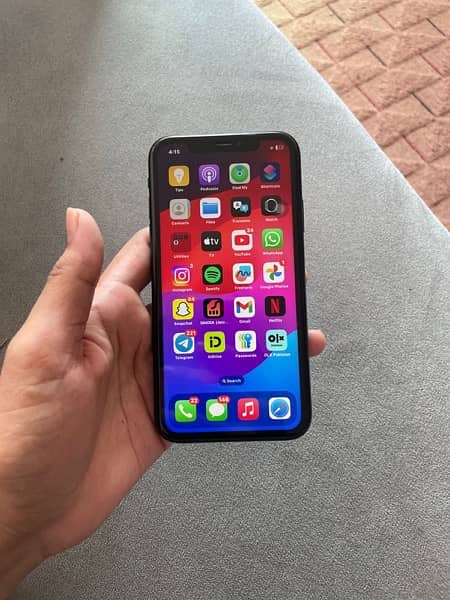 IPHONE XR NON PTA 64gb ALL OKAY! 4