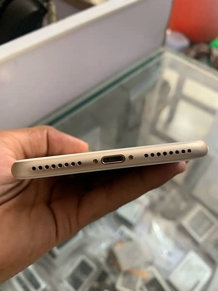 iphone 7plus pta 128gb 2