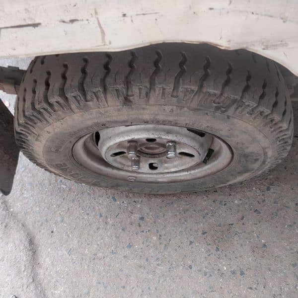 Suzuki  Ravi tyre condition is good 10