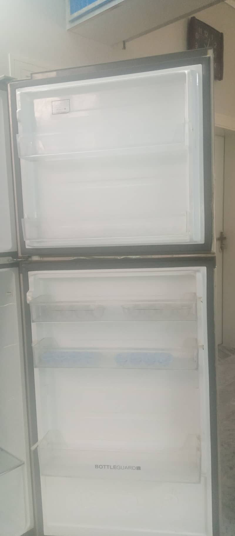 13 Cubit ft-Haier Refrigerator/freezer HRF-398 12