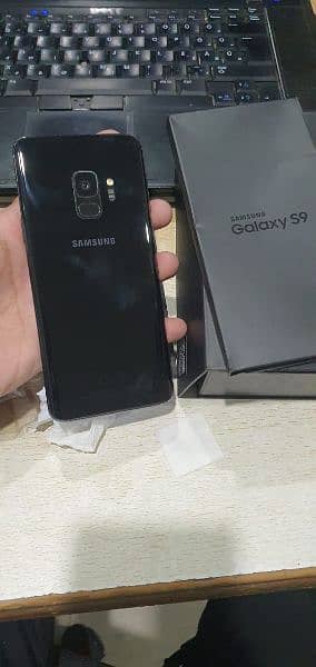 samsung s9 dual sim official approved minor dot on corner box 2