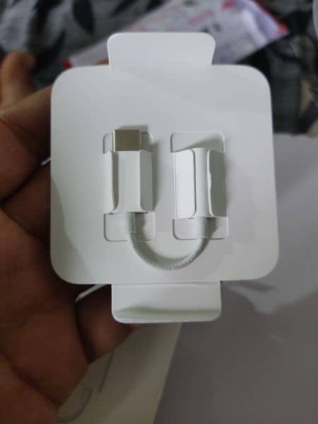 Apple Type C to 3.5mm connector 1