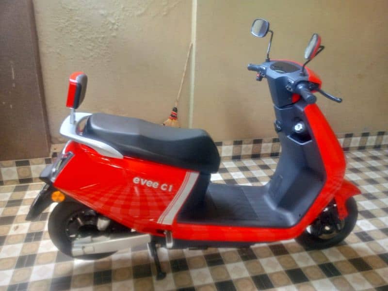 Evee Electric Scooty (2024) MODEL 3