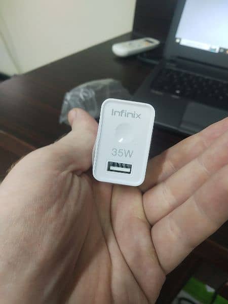 infinix 35 W  fast charger  avaliable in quantity 0