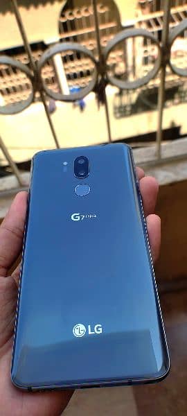 lg G7 thinq 21000  4/64 9.5/10 0