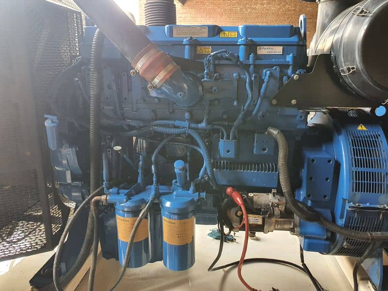 350Kva Perkin Generator. 3