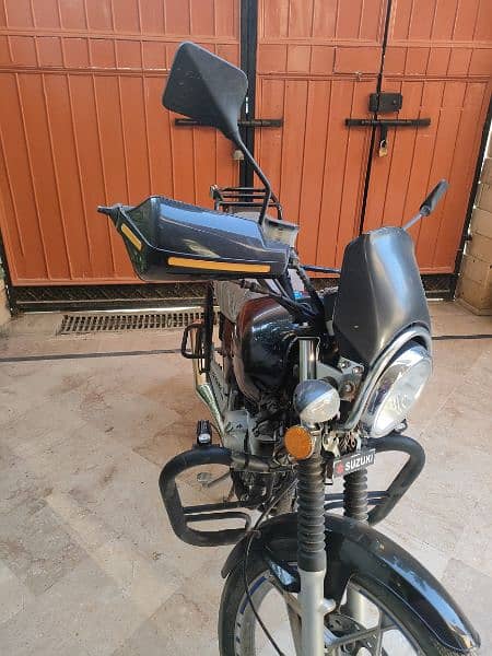 Suzuki GS 150 se 2022 7