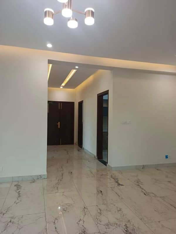 11 MARLA 3-BEDROOM APARTMENT FOR RENT IN ASKARI -11 LAHORE. 14