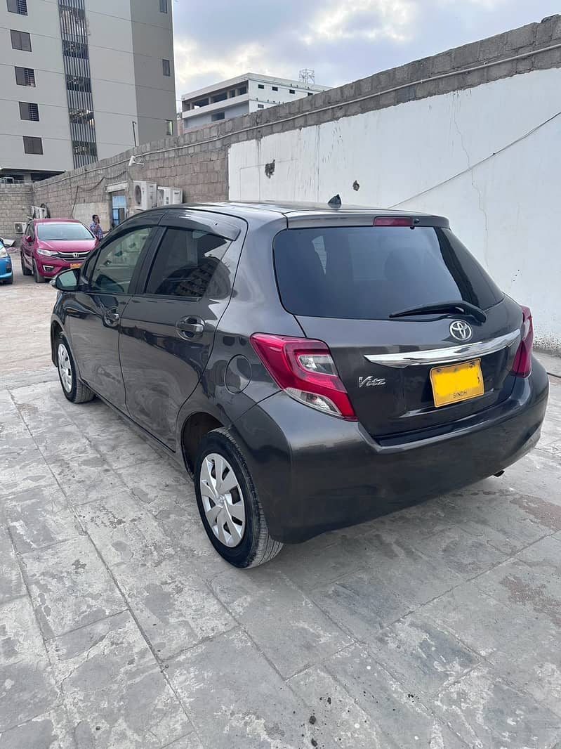 Toyota Vitz 2015 4