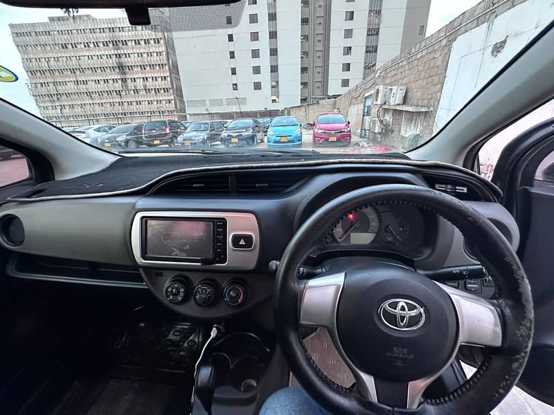 Toyota Vitz 2015 11