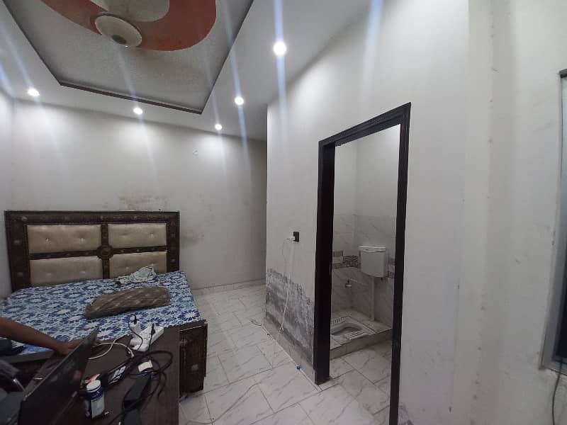 2 Marla Complete House ( Video available) Gas not available scheem mor Zoom petrol pump Lahore 8