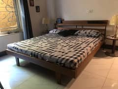 Antique Metal Bed with table + Mattress