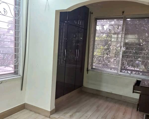 1 Kanal House In Model Town For Rent 4