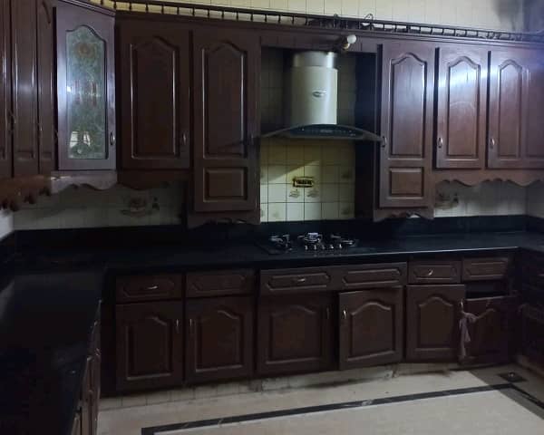 1 Kanal House In Model Town For Rent 11