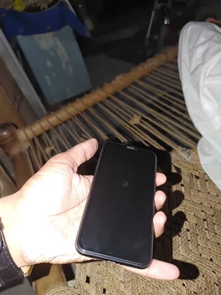 iPhone XS  non PTA 5