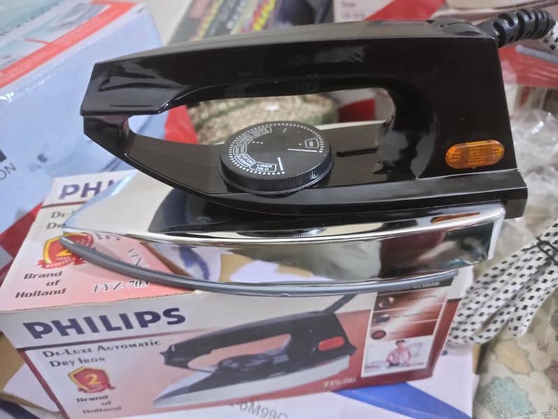 Philips dry iron (2 year warranty) 2