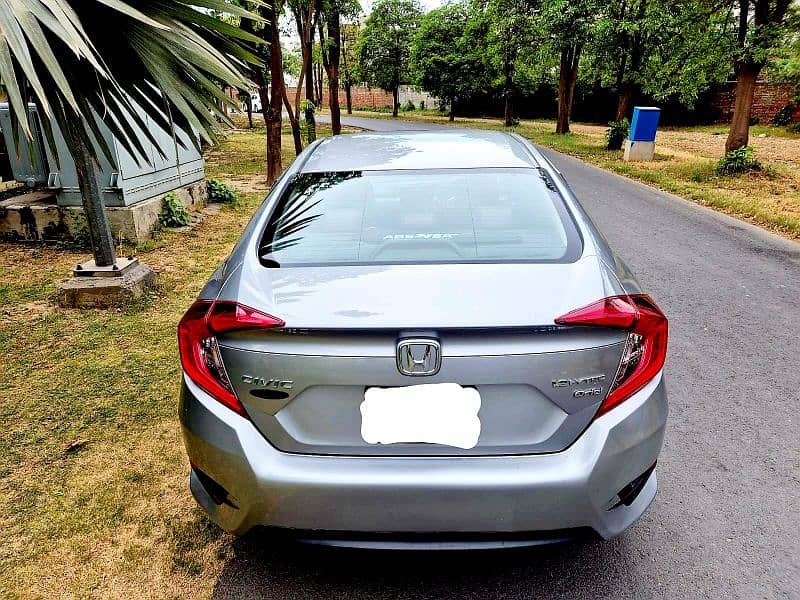 Honda Civic Oriel 2018 UG 10