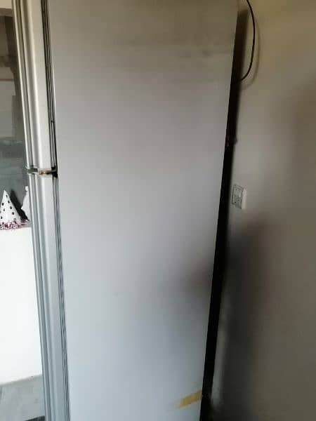 dawlance fridge 1