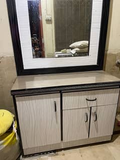 dressing table